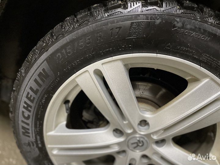 Литые диски R17 на VW taos