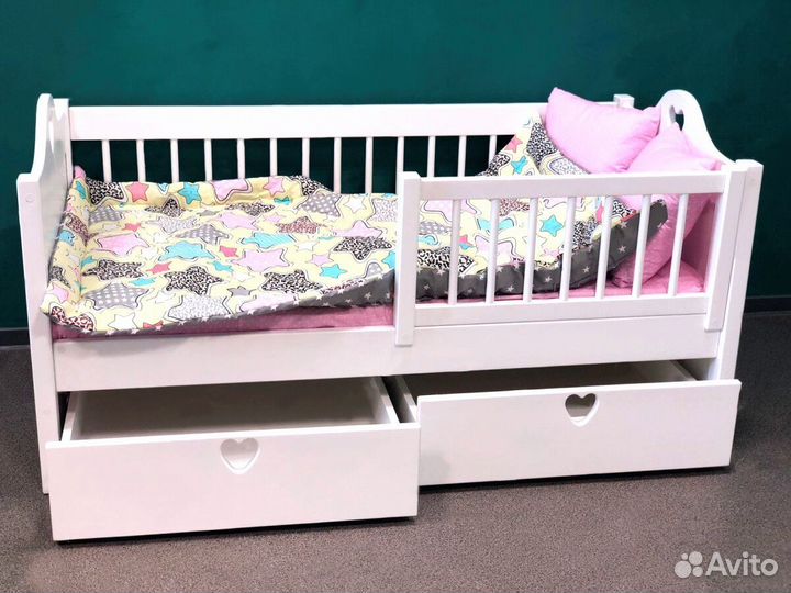 Детская кровать с бортиком