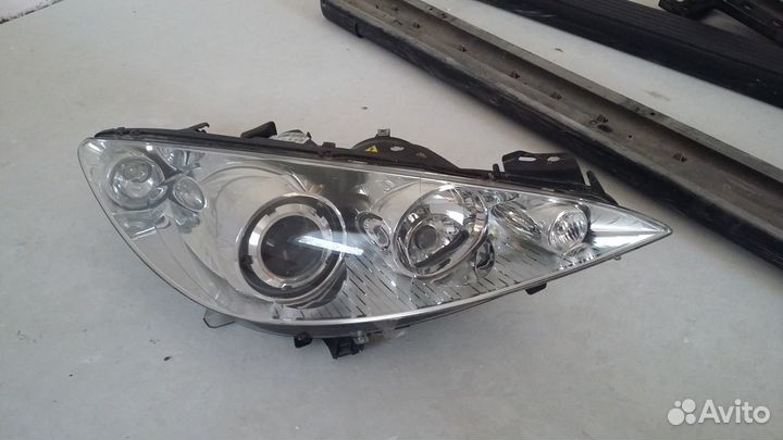 Фара правая Peugeot RCZ