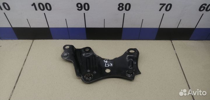 Кронштейн (сопут. товар) RAV 4 2013