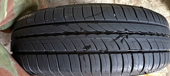 Летние шины Pirelli с литыми дисками R15