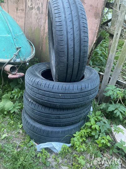 Kumho Ecowing ES01 KH27 215/65 R16 98