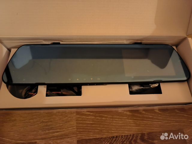 Видеорегистратор на зеркало заднего вида