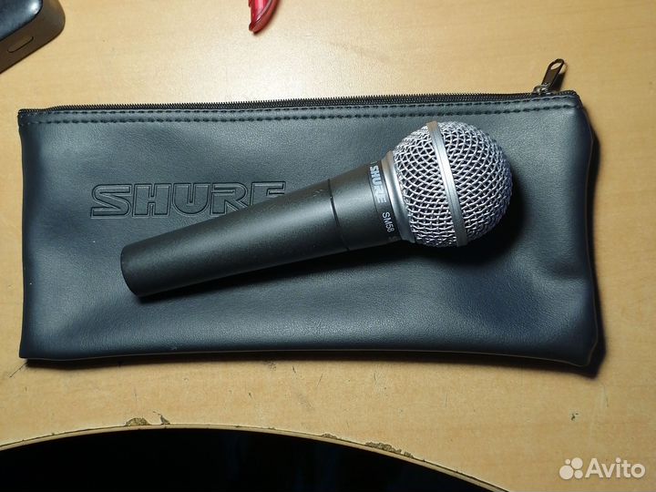 Вокальный микрофон Shure SM58