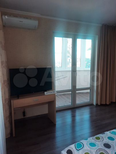 2-к. квартира, 100 м², 1/21 эт.