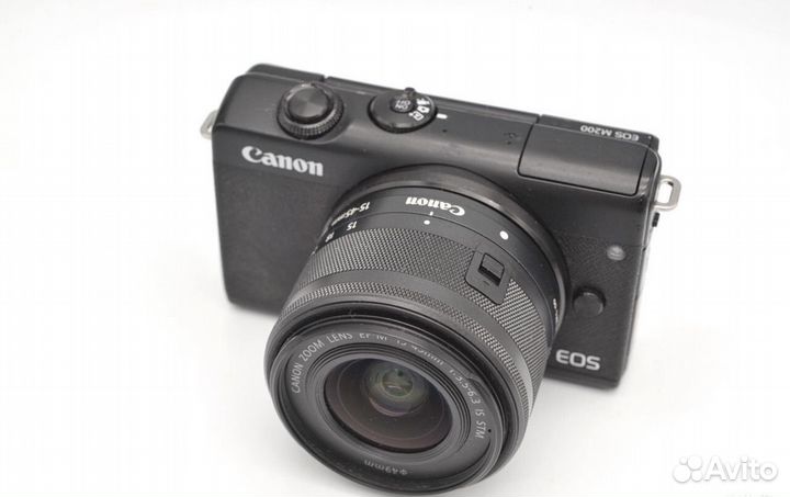 Canon eos m200