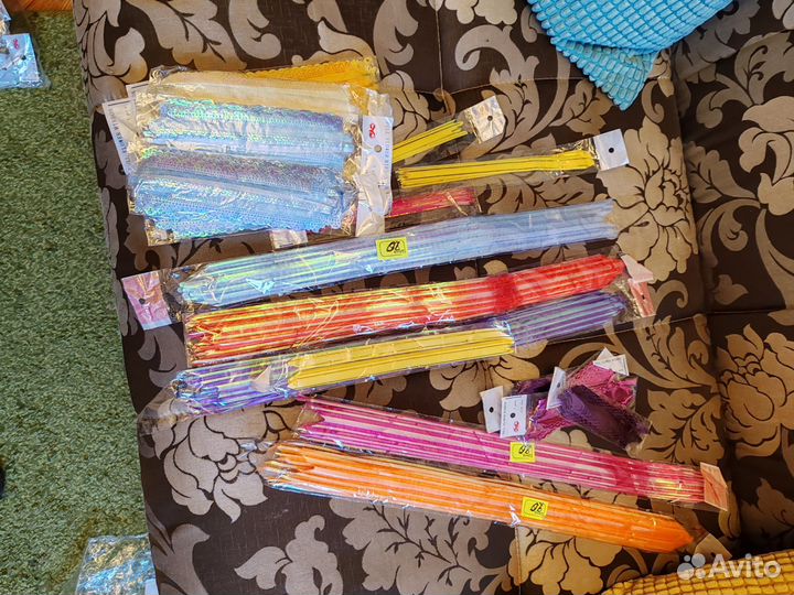 Новогодние пакеты и бумага