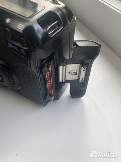 Фотоаппарат Canon 5D