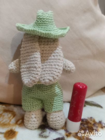 Игрушка вязанный заяц ручной работы