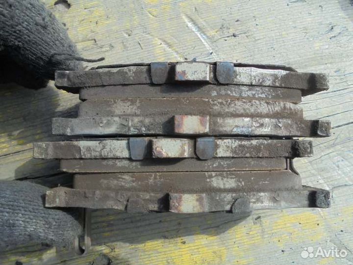 Тормозные колодки заднее Nissan Cefiro A32 VQ20DE