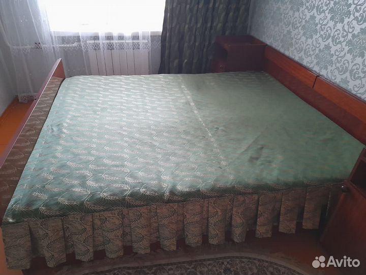 Покрывало на 2 х спальнюю кровать и шторы