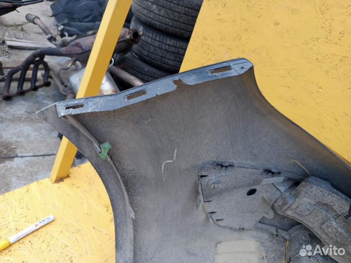 Бампер передний Renault Scenic 2 2006 8200139953