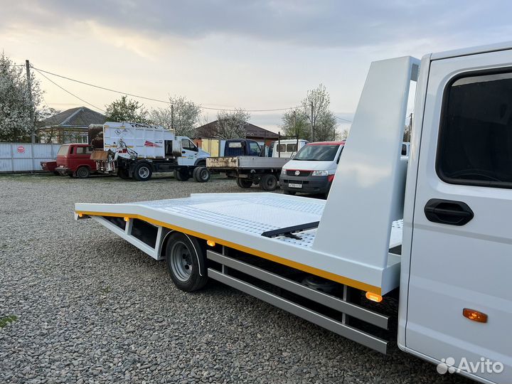 Платформа эвакуатора ломанного типа