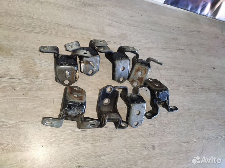 Петли дверей Mazda 3 BK Мазда 3 BK седан