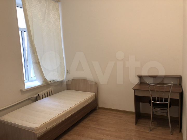 Комната 16 м² в 6-к., 2/5 эт.