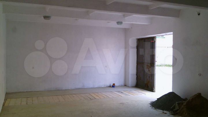 Гараж, > 30 м²