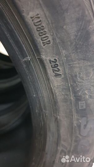 Pirelli Scorpion Ice Zero 2 245/45 R20