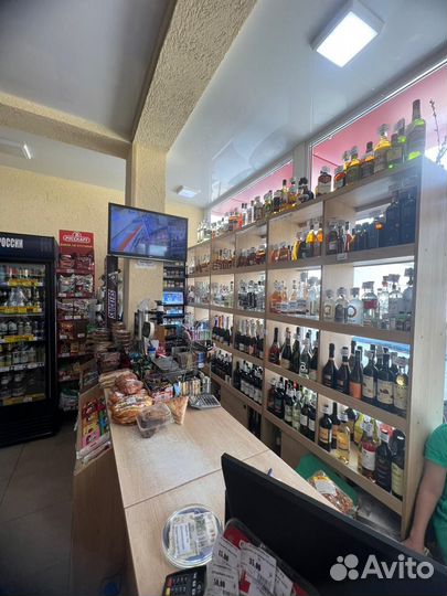 Продавец в продуктовый магазин