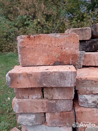 Кирпич красный полнотелый бу
