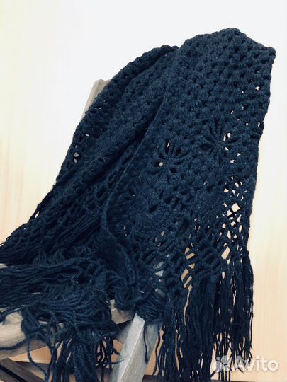 Большой платок вязанный
