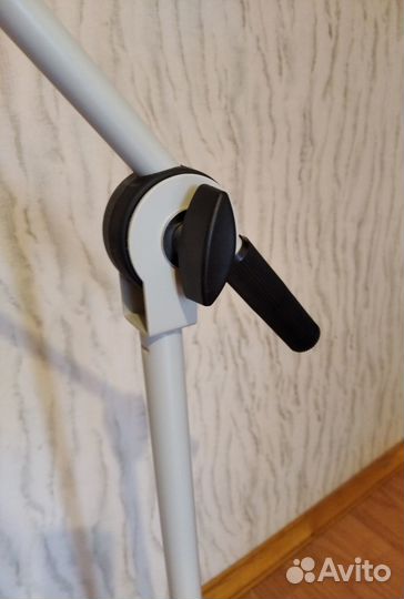 Напольная микрофонная стойка 