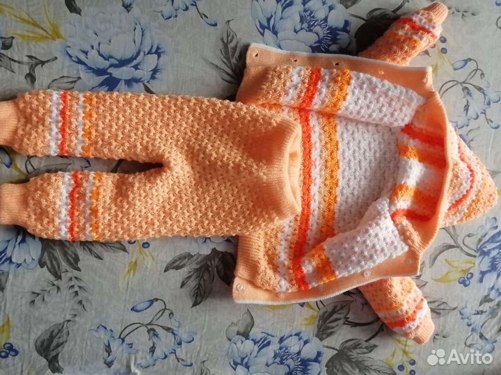 Вязаный костюм детский