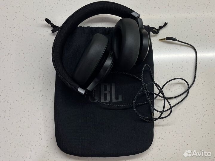 Беспроводные наушники JBL Live 660NC