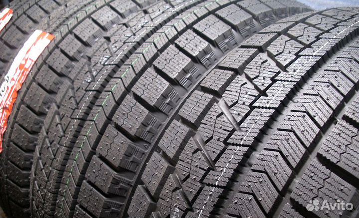 Bridgestone Blizzak VRX 225/50 R17 94S