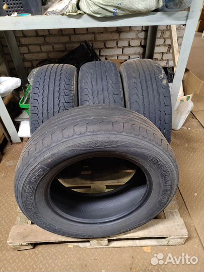 Kumho Road Venture ST KL16 235/65 R17 104H