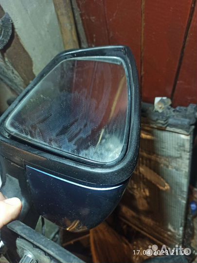 Левое зеркало гранта