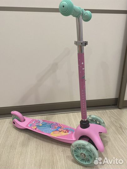 Детский самокат новый
