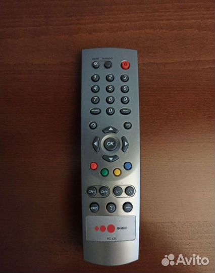 Цифровой телевизионный тюнер С пультом