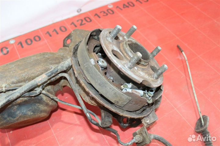 Кулак поворотный задний правый Toyota Rav4 20