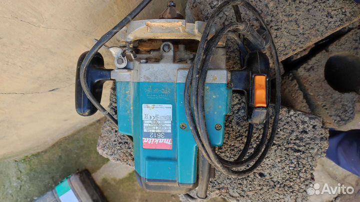 Фрезер makita 3612 б/у идеальное состояние