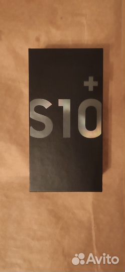 Коробка от Samsung Galaxy S10+