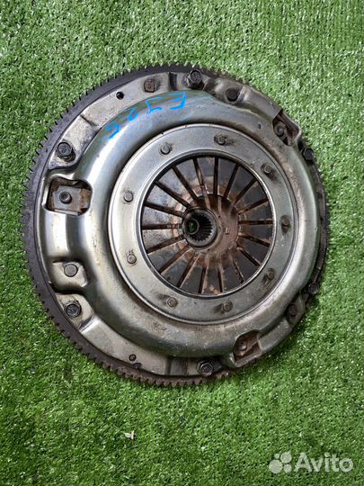 Маховик с корзиной сцепления Subaru Forester SG 12