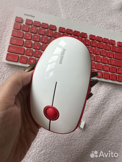 Беспроводная мышь и клавиатура