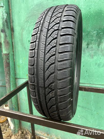 Dunlop SP Winter Response 175/65 R15 84T