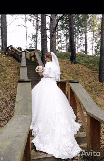 Свадебное платье 42-44 бу