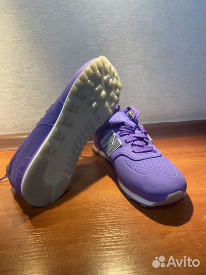 Кроссовки женские NB