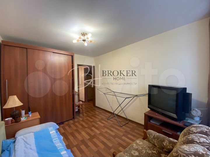 2-к. квартира, 51 м², 1/9 эт.