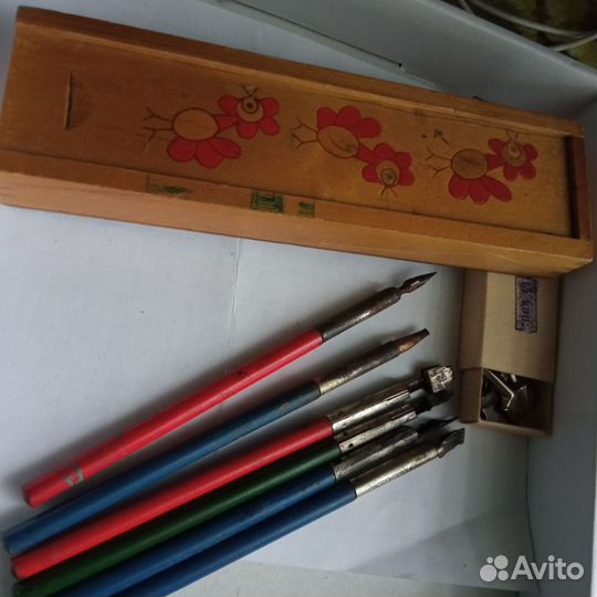 Деревянный советский пенал ручки перьевые