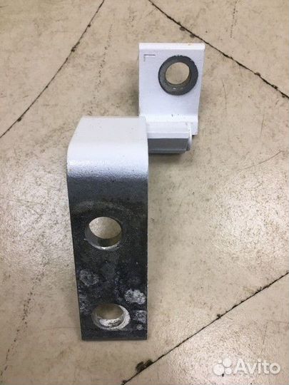 Петля двери передняя левая верхняя Lexus RX