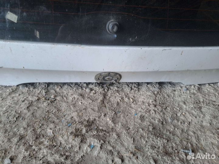 Крышка багажника на BMW E53