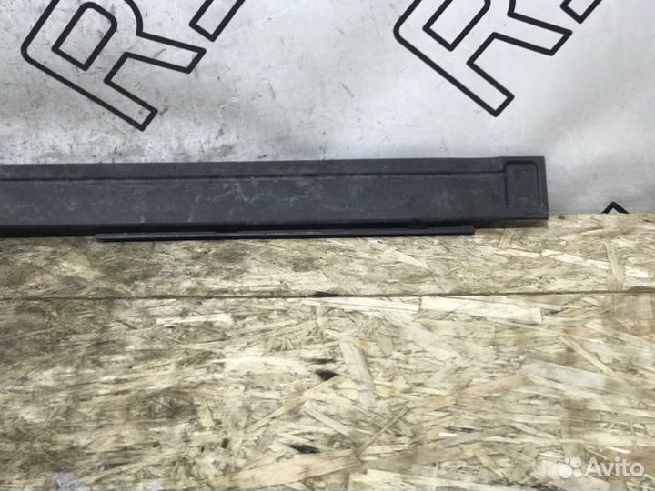 Обшивка багажника левая Mercedes-Benz Gle-Class