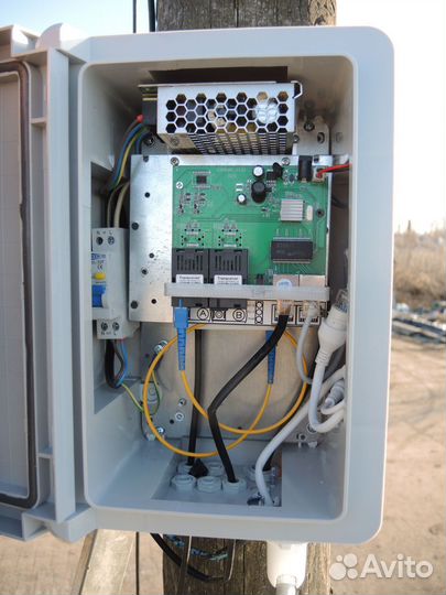 Уличный PoE-коммутатор (4PoE порта, 2PoE порта)