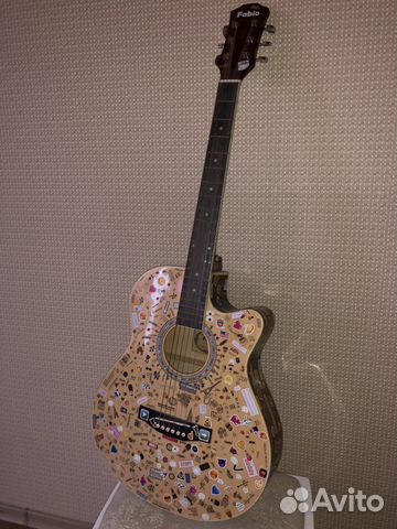 Акустическая гитара