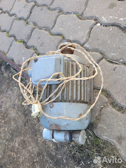 Электродвигатель асинхронный 3х фазный 220/380V