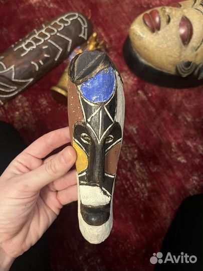 Африканские маски из дерева