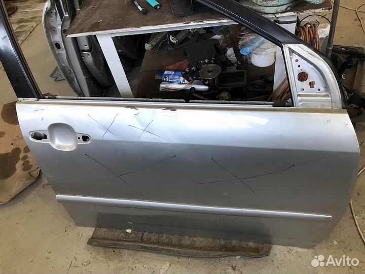 Дверь передняя правая Corolla E120 2001-2006
